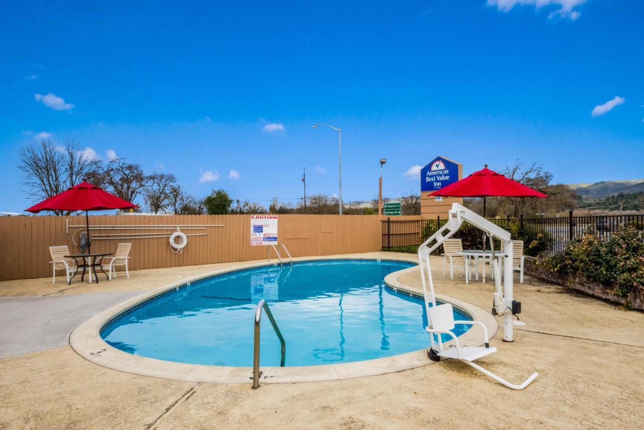 Americas Best Value Inn - Ukiah Exterior photo