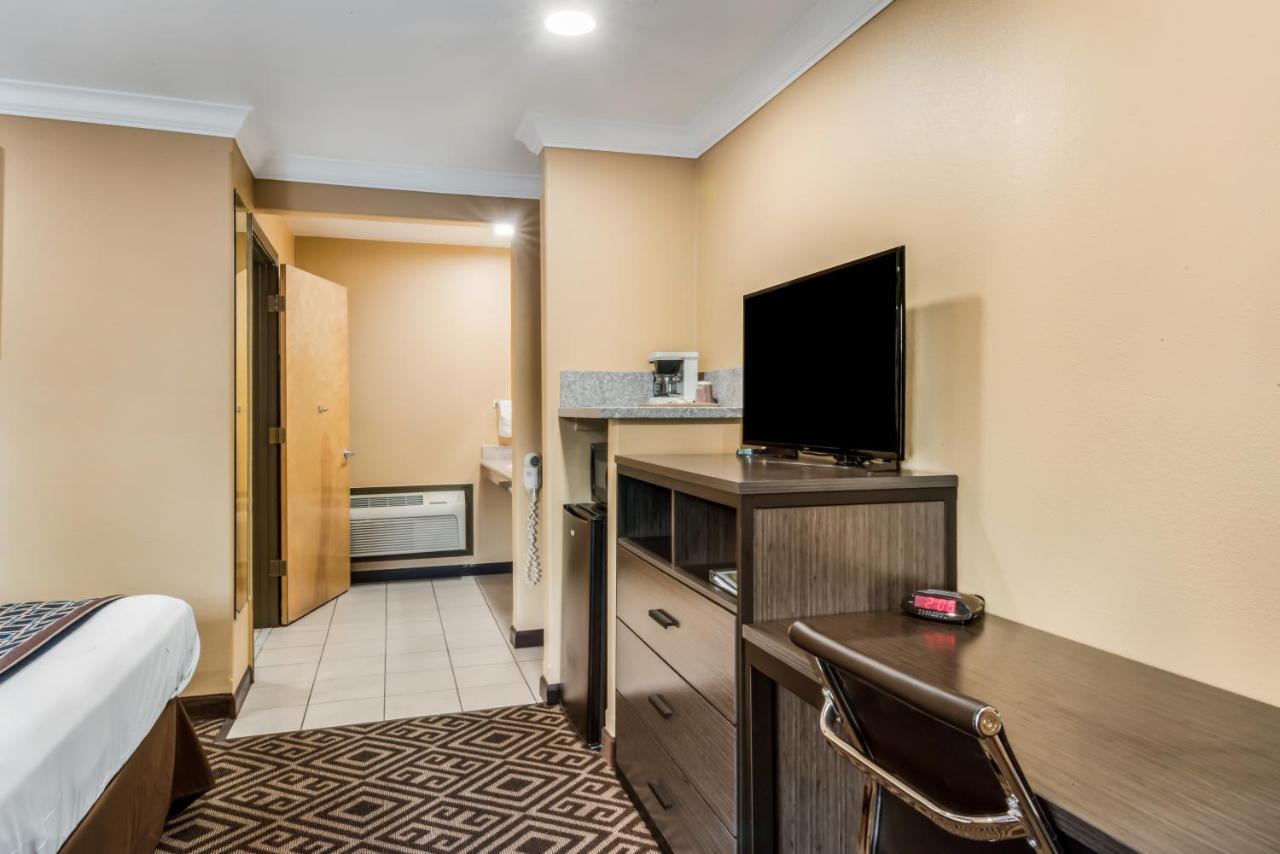 Americas Best Value Inn - Ukiah Exterior photo