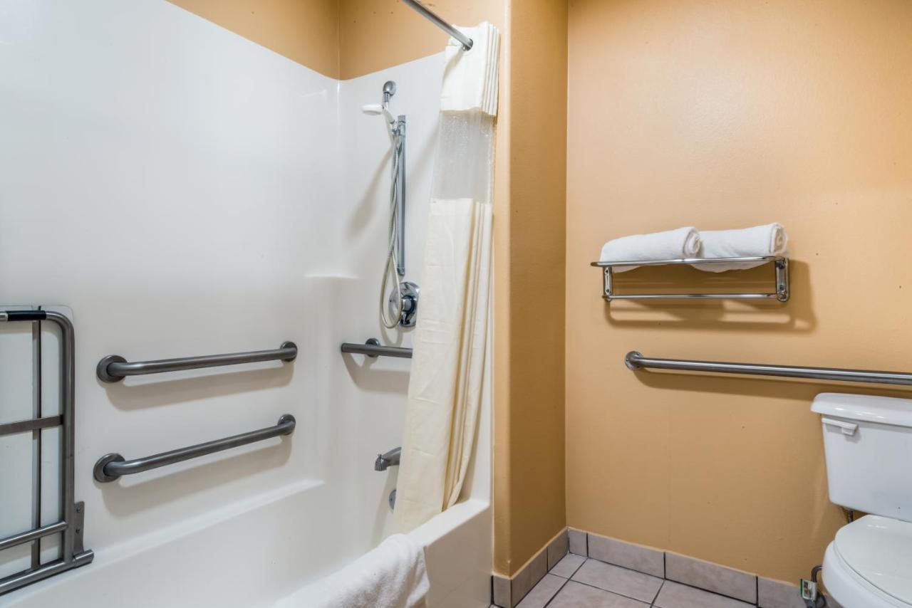 Americas Best Value Inn - Ukiah Exterior photo